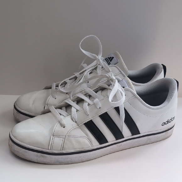 Adidas VS Pace 2.0 Classic White Sneakers with Black Stripes - Picture 2 of 10